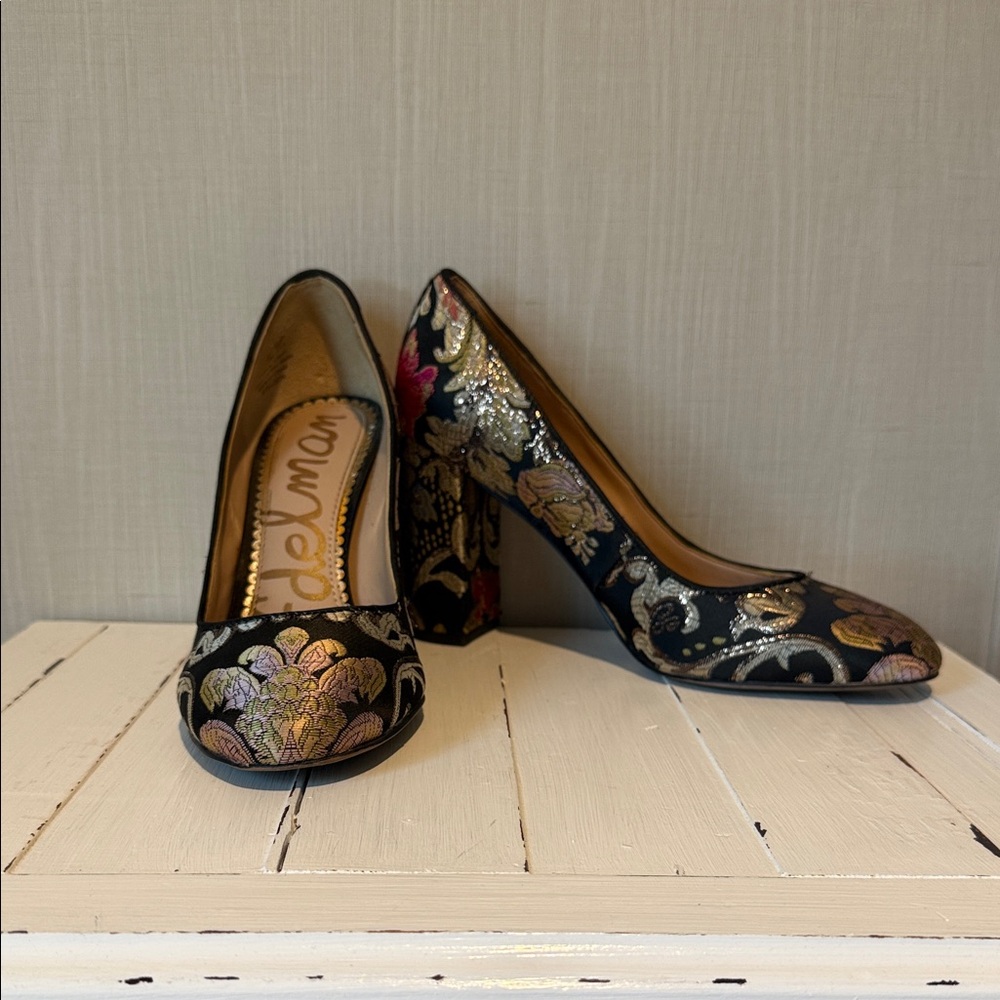 Same Edelman Stillson Block Pumps - image 1